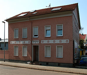 haus-2011-06-300